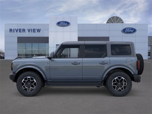 2025 Ford Bronco Outer Banks photo 3