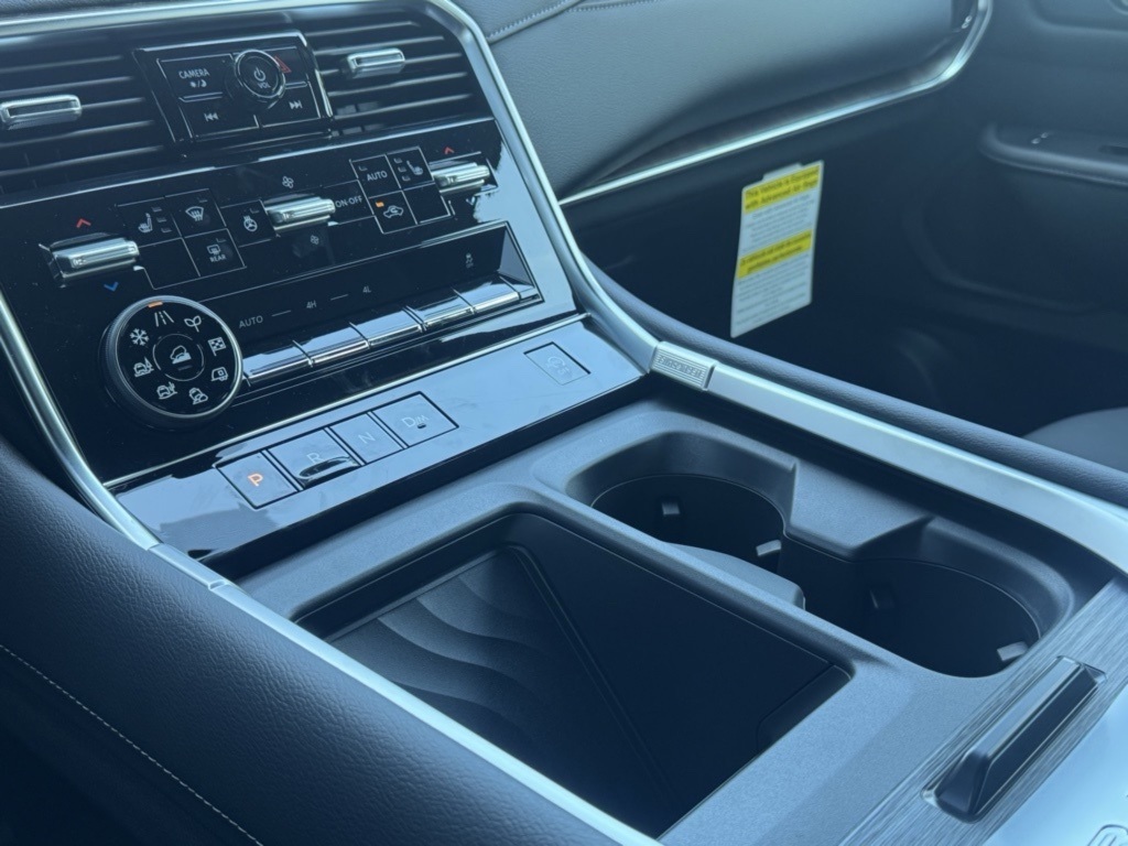 2026 Nissan Armada SL photo 12