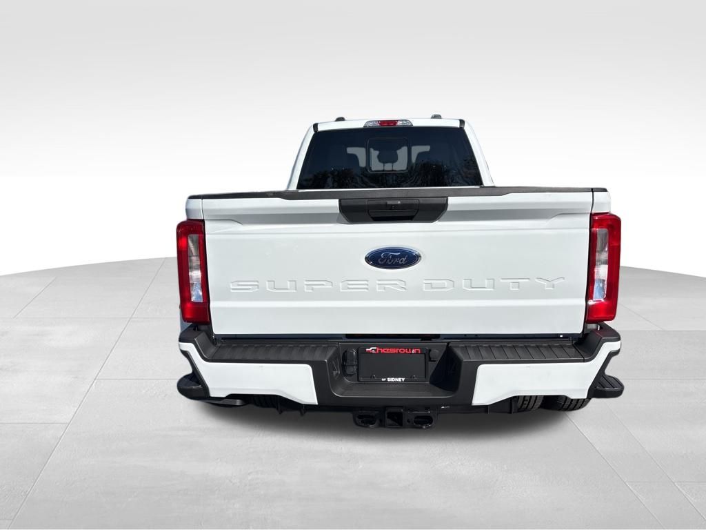 2026 Ford F-350 XL photo 4