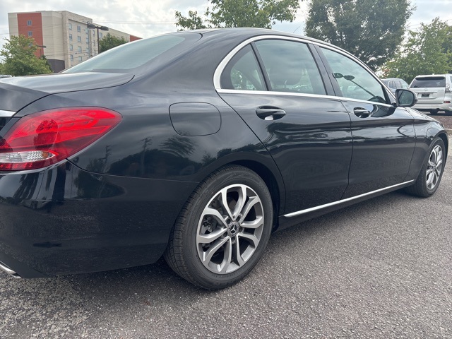 2017 Mercedes Benz C 300 photo 4