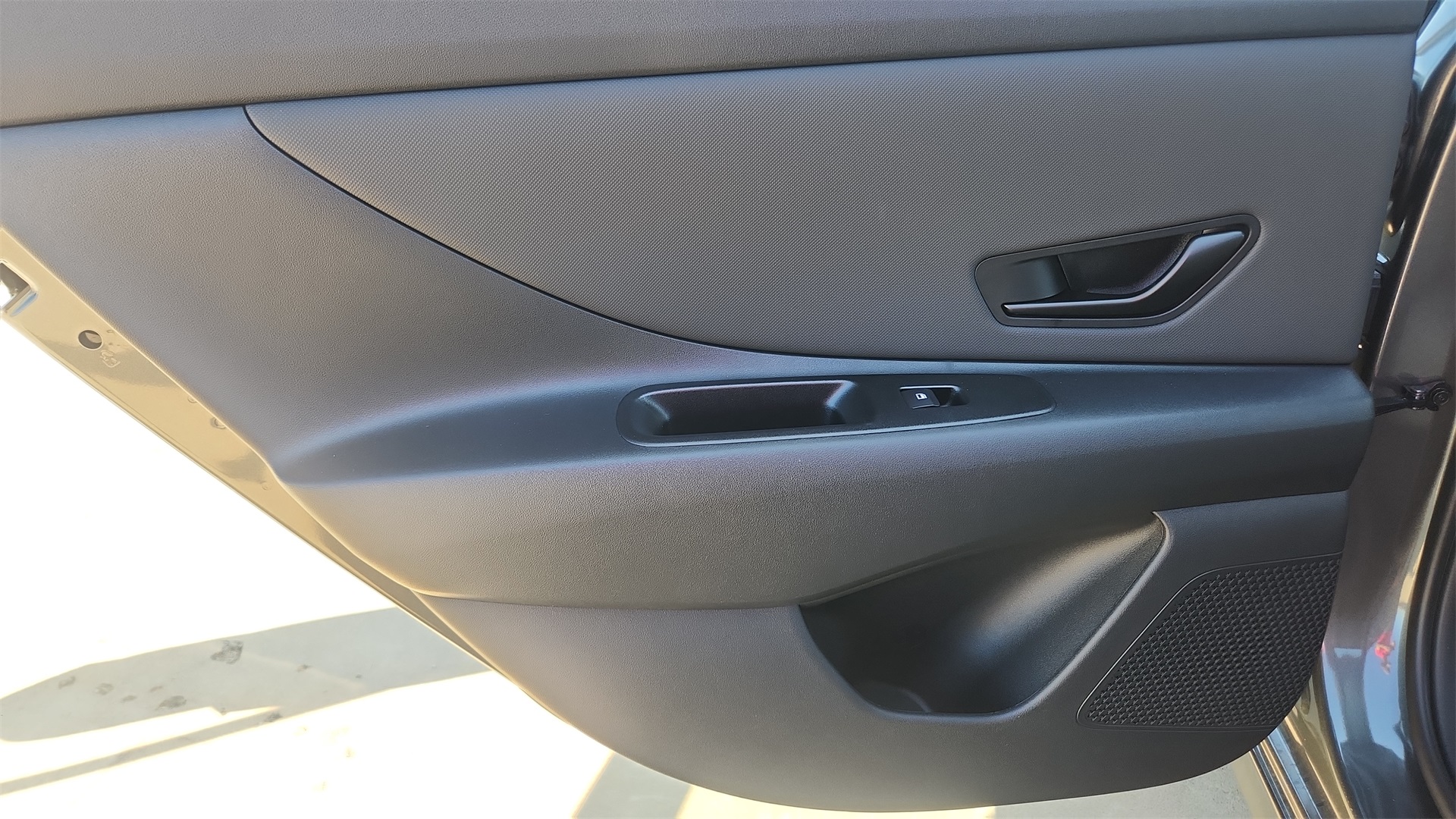 2025 Hyundai Elantra Hybrid Limited photo 26