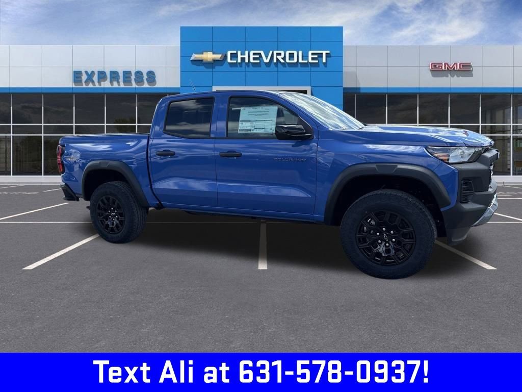 2026 Chevrolet Colorado Trail Boss photo 2