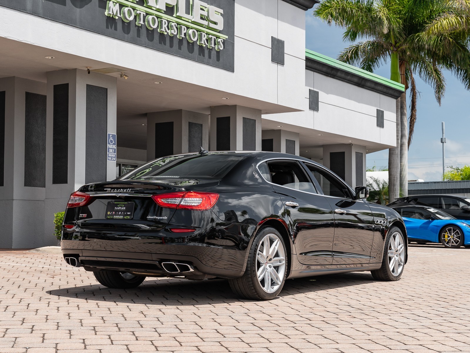 2014 Maserati Quattroporte GTS photo 14