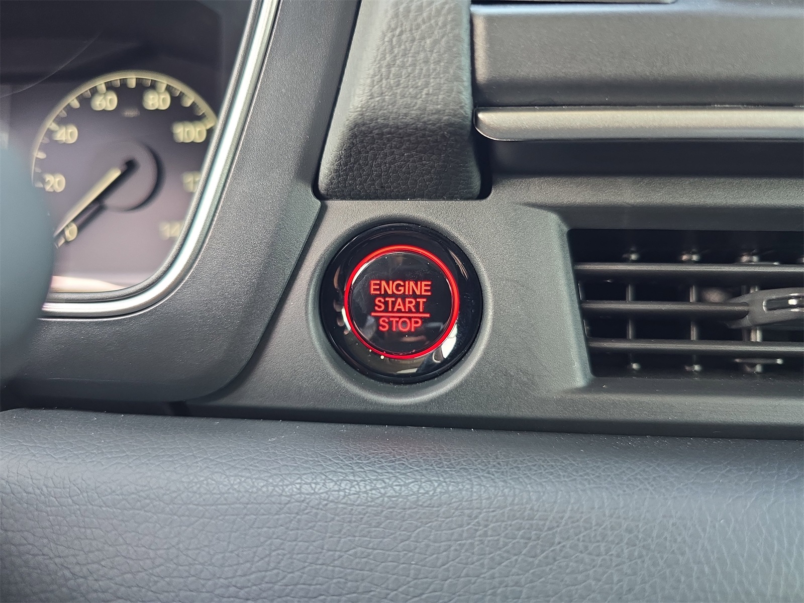 2023 Honda Pilot Touring photo 26