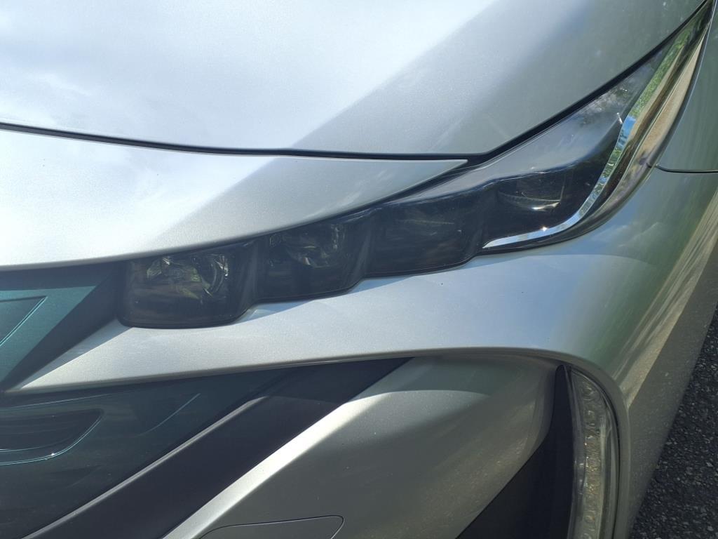 2019 Toyota Prius Prime Plus photo 3