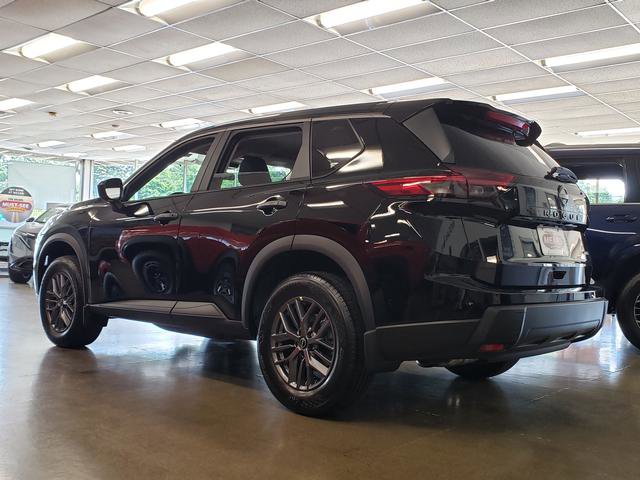 2026 Nissan Rogue S photo 7