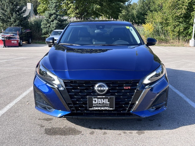 2023 Nissan Altima 2.5 SR photo 2