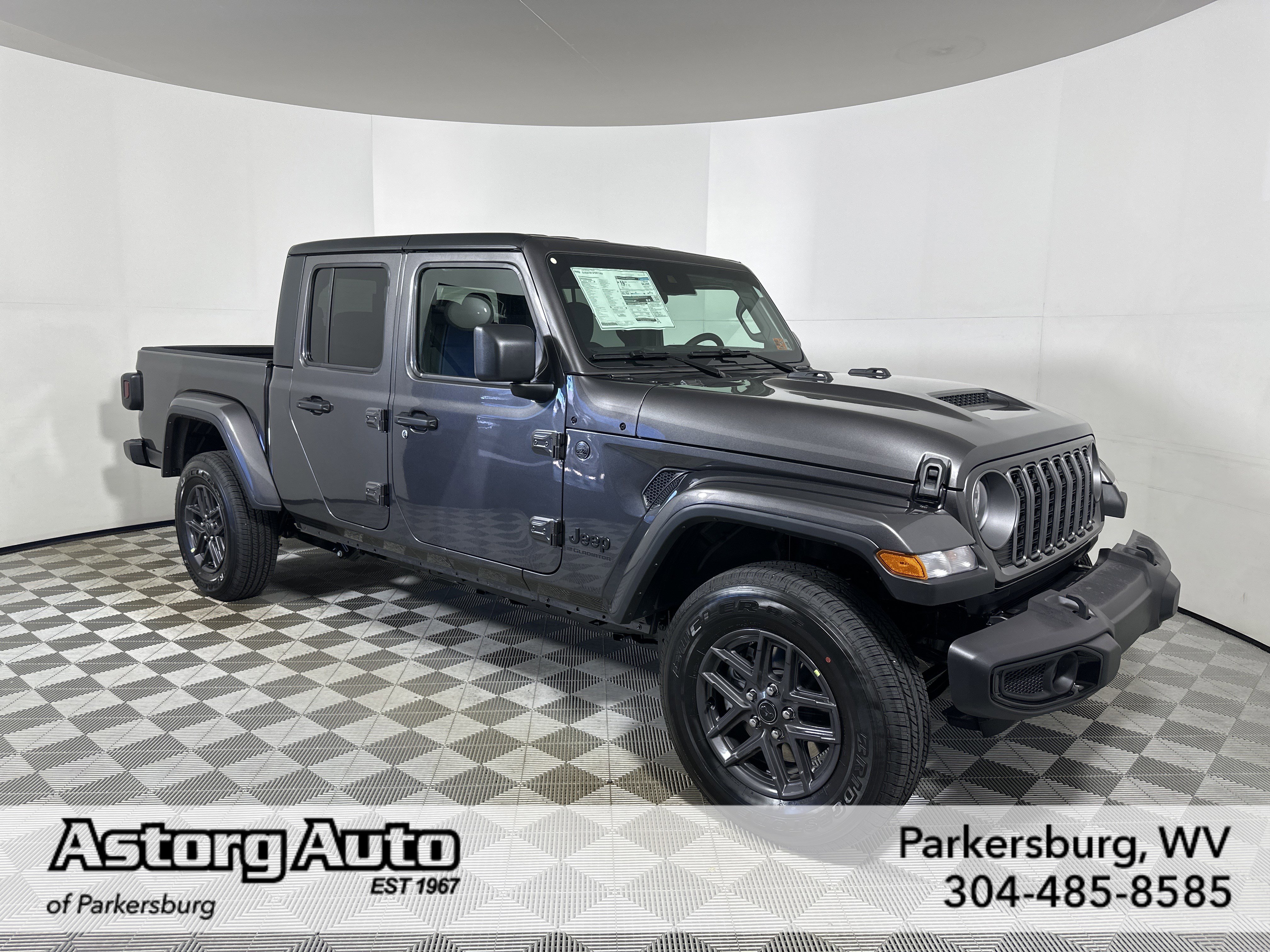2025 Jeep Gladiator Sport S's photo