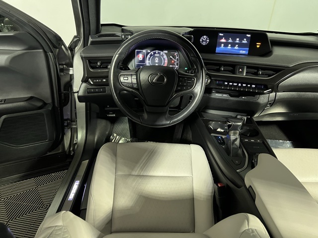 2021 Lexus UX 200 photo 14