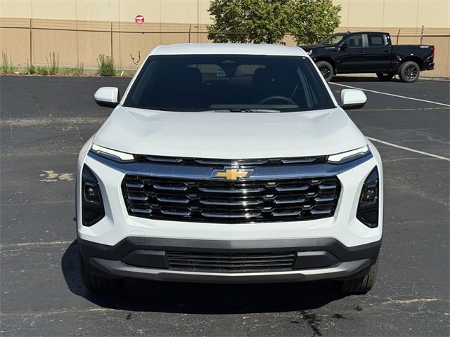 2026 Chevrolet Equinox LT photo 2