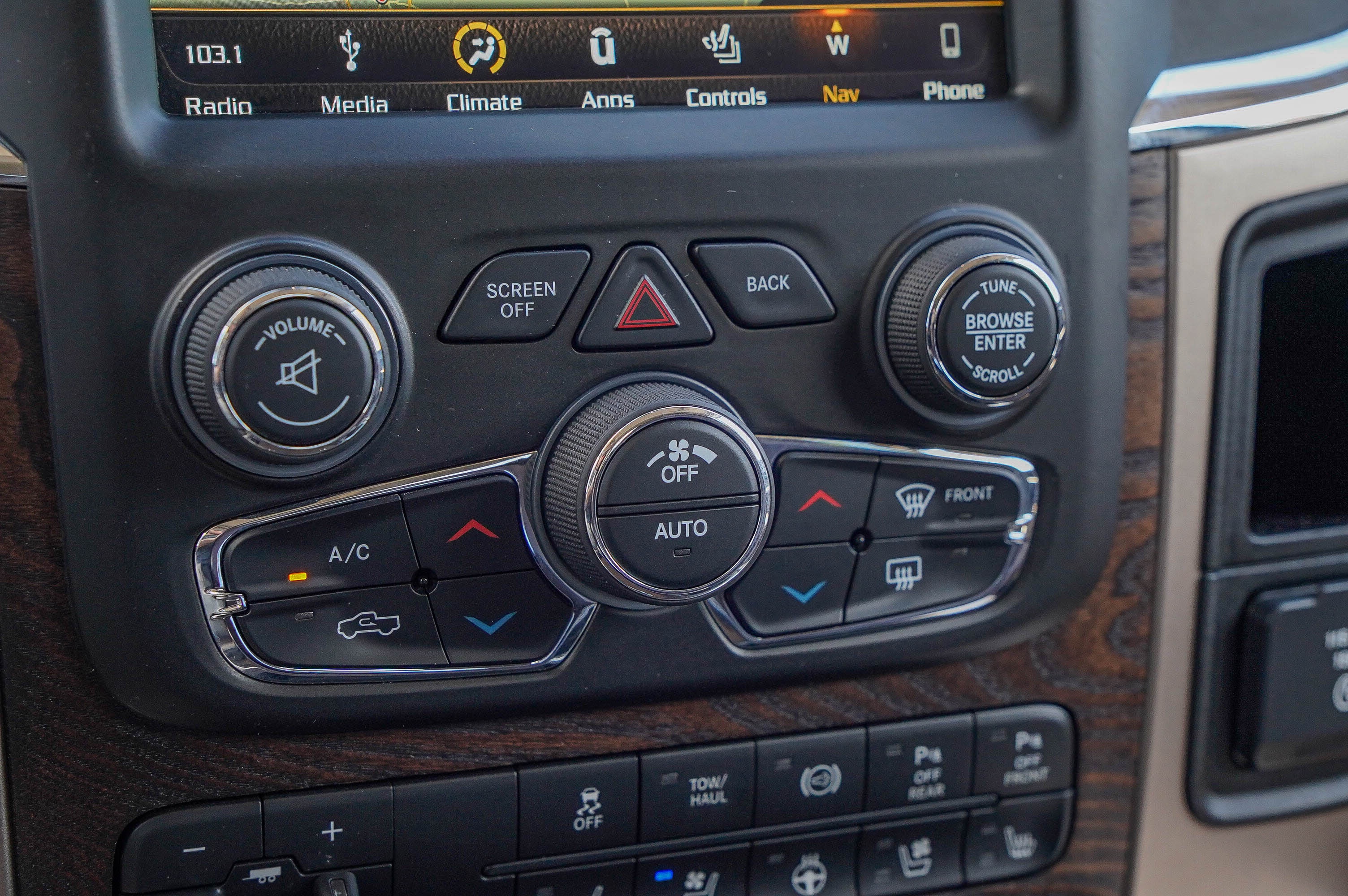 2018 Ram 3500 Laramie Longhorn photo 18