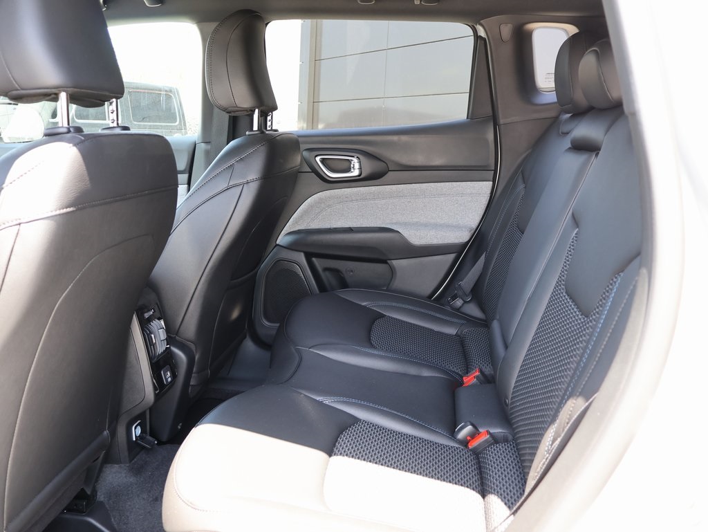 2025 Jeep Compass Latitude photo 16