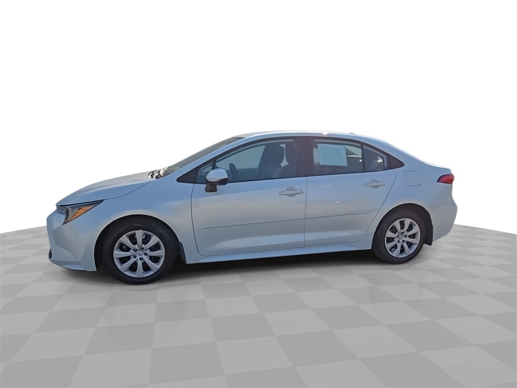 2023 Toyota Corolla LE photo 4