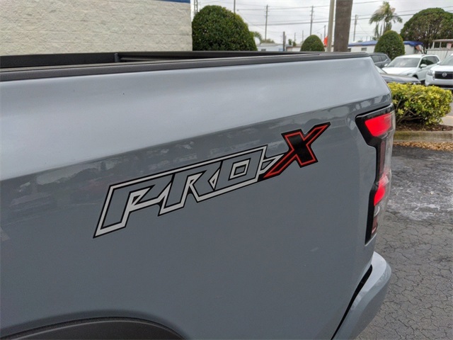 2025 Nissan Frontier PRO-X photo 7