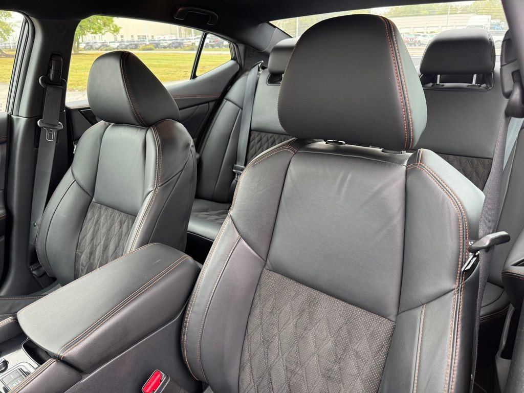 2019 Nissan Maxima SR photo 14