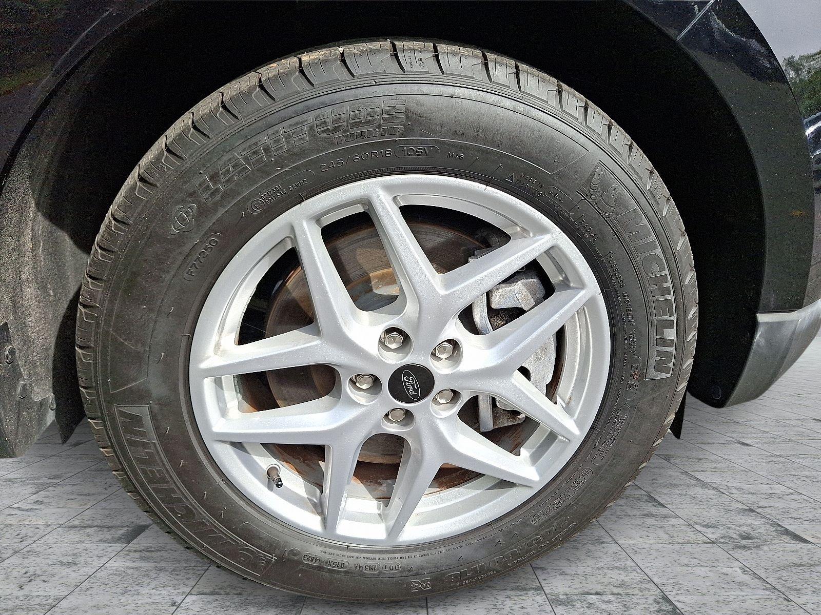 2024 Ford Edge SEL photo 8