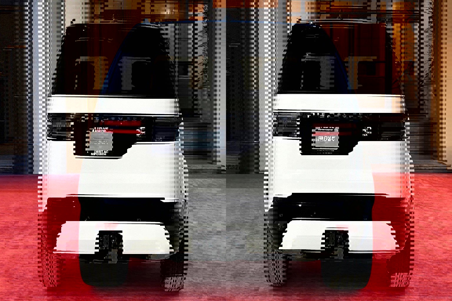 2025 Land Rover Discovery P360 Dynamic SE photo 3