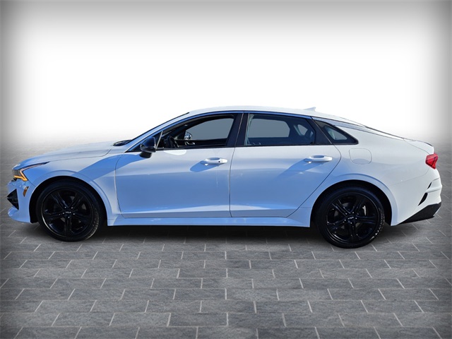 2022 Kia K5 GT-Line photo 4