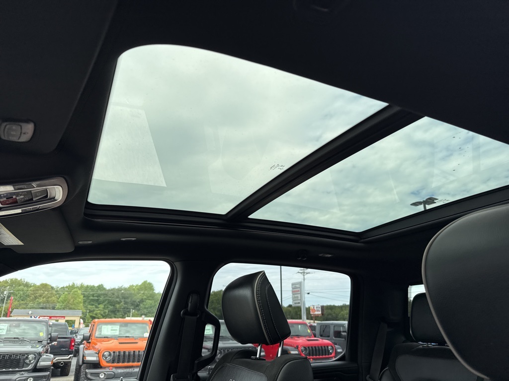 2022 Ram 1500 Laramie photo 24