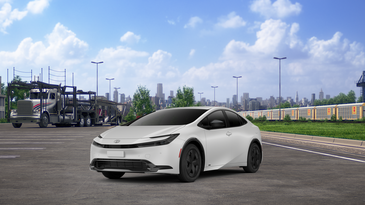 2026 Toyota Prius LE's photo