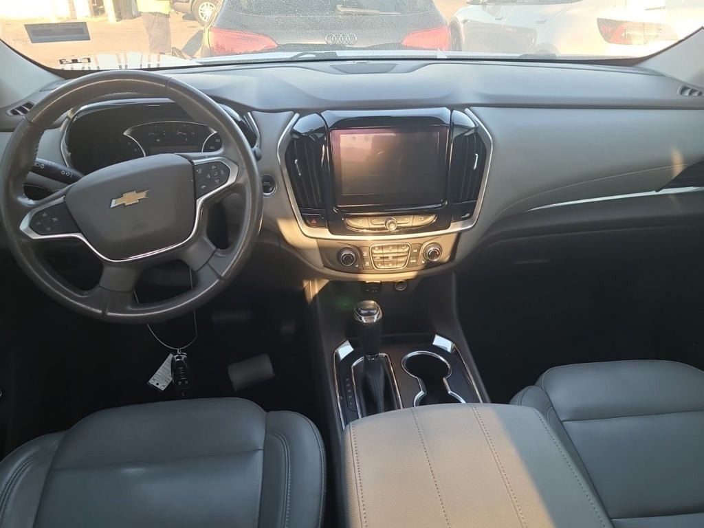 2020 Chevrolet Traverse Leather photo 3