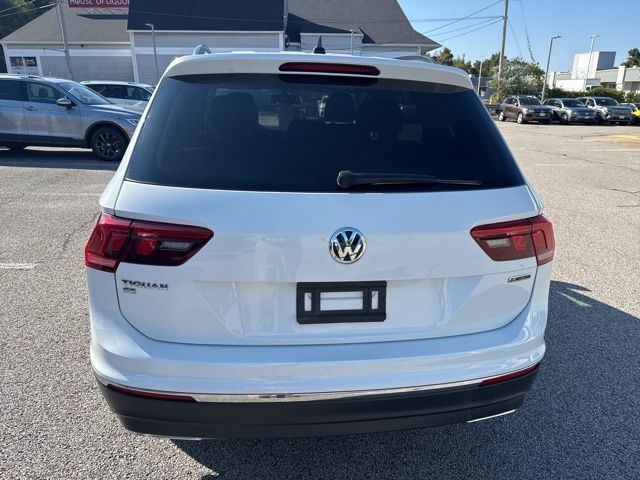 2021 Volkswagen Tiguan R-Line Black SEL photo 5