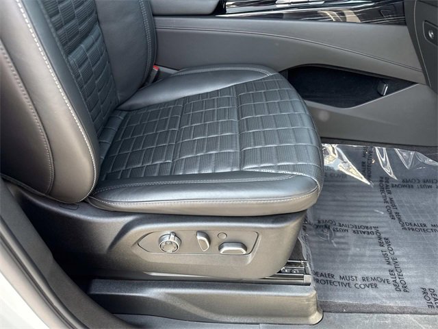 2023 Cadillac Escalade photo 13