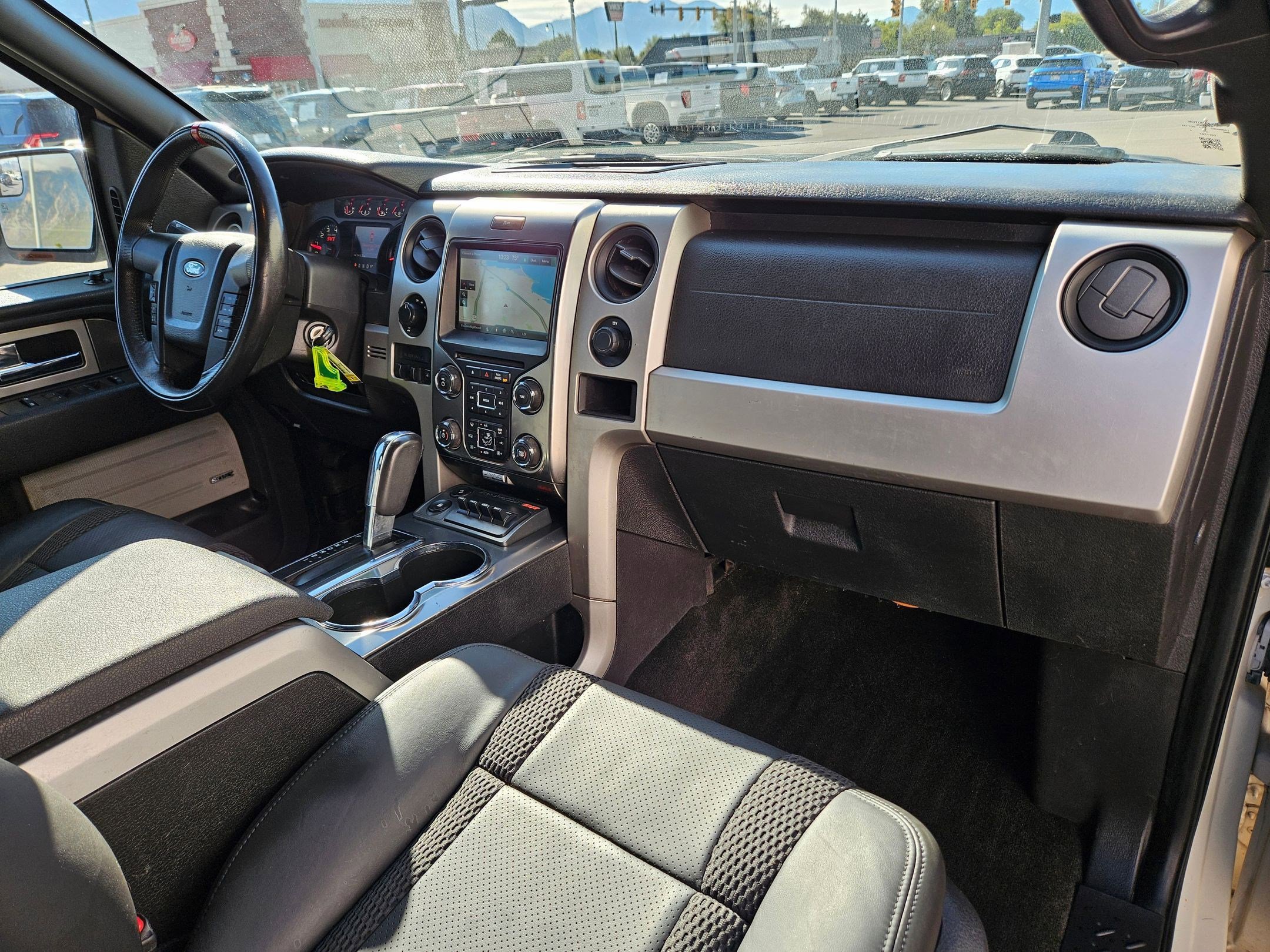 2014 Ford F-150 SVT Raptor photo 29