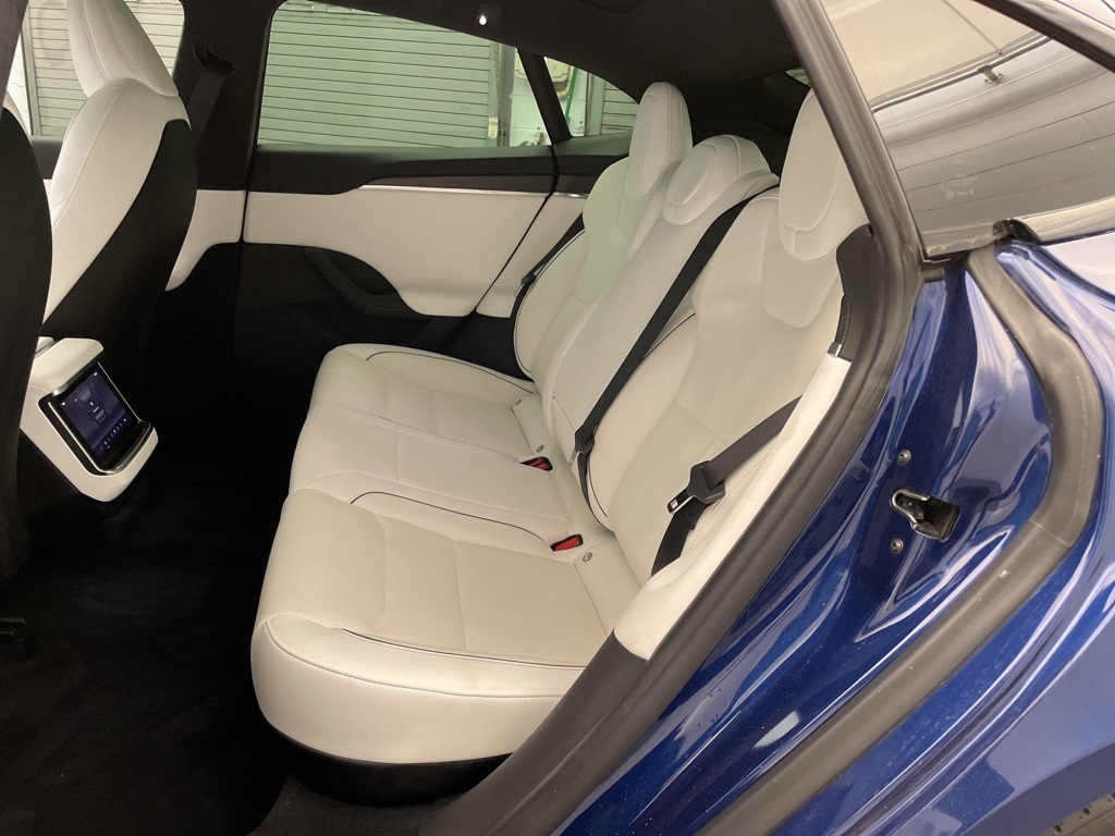 2021 Tesla Model S Plaid photo 17