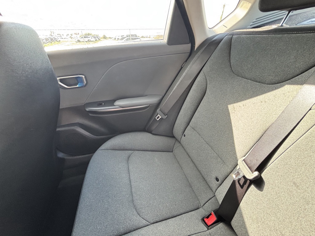 2025 Kia K4 LXS photo 24