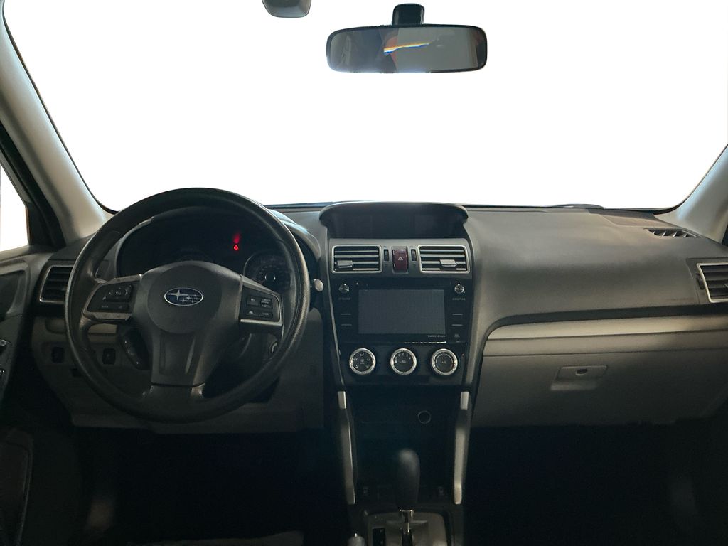 2016 Subaru Forester 2.5i Premium photo 9