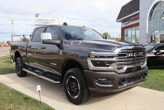 2025 Ram 2500 Laramie photo 3