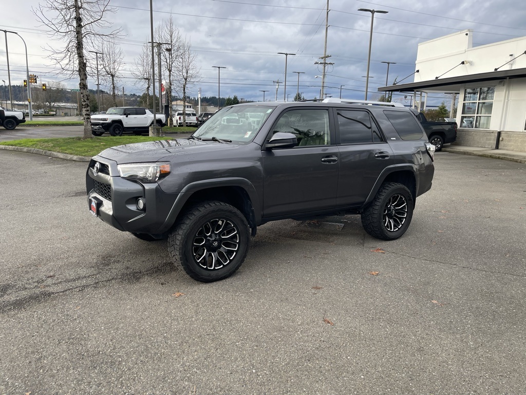 2017 Toyota 4Runner SR5's photo