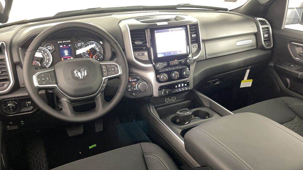 New 2025 Granite Crystal Metallic Clearcoat RAM Big Horn/Lone Star image 16