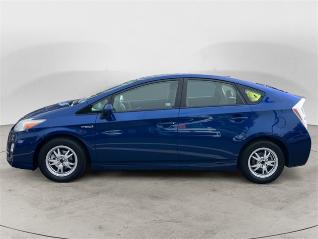 2010 Toyota Prius Three photo 3