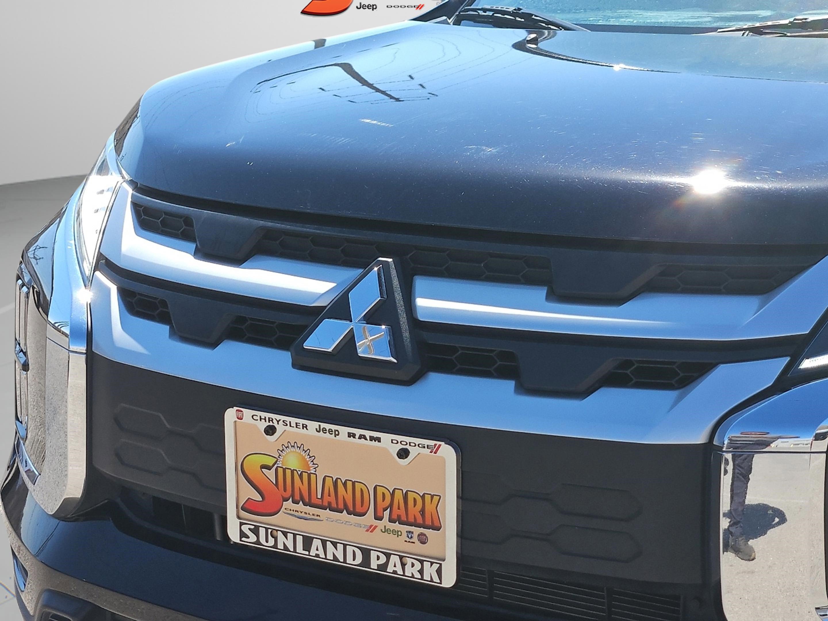 2022 Mitsubishi Outlander Sport SE photo 5