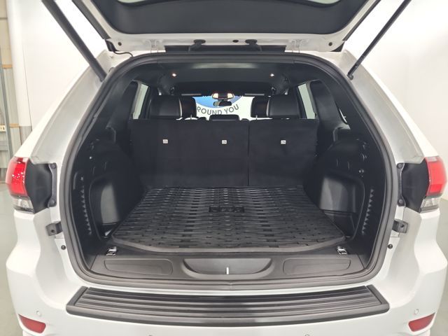 2021 Jeep Grand Cherokee Laredo X photo 4