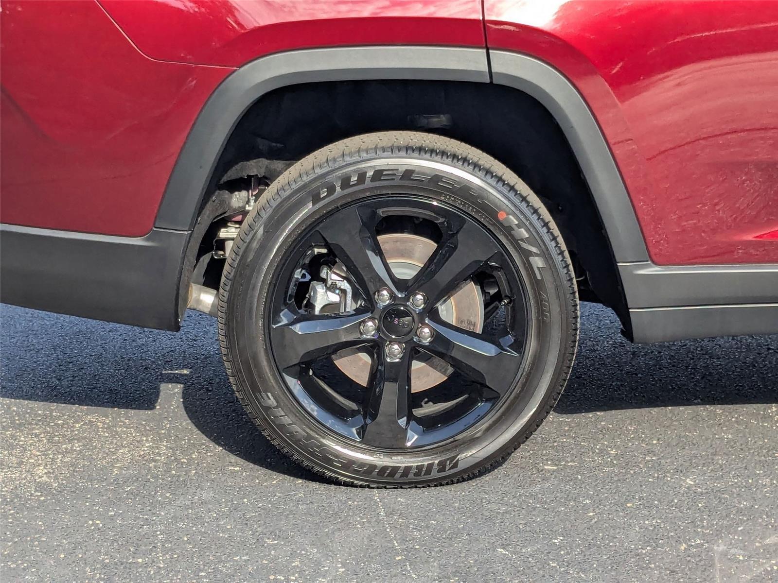 2025 Jeep Grand Cherokee Altitude photo 10