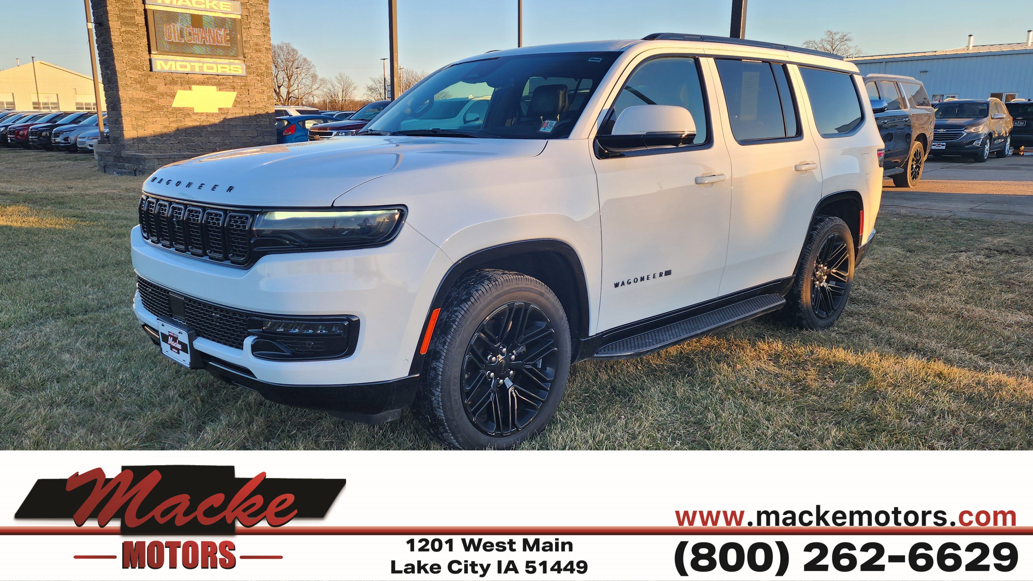 2022 Jeep Wagoneer Series III's photo