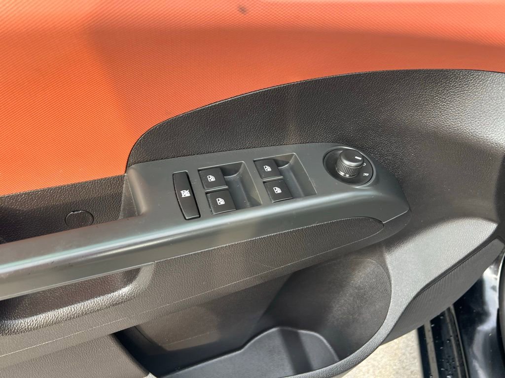 2012 Chevrolet Sonic LTZ photo 13