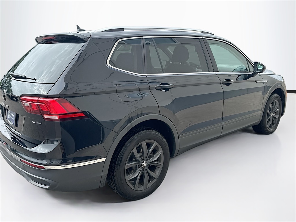 2024 Volkswagen Tiguan SE Wolfsburg Edition photo 4