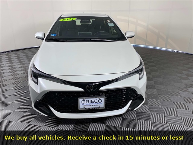 2025 Toyota Corolla SE photo 2