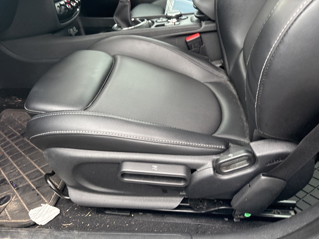 2017 Mini Cooper Base S ALL4 photo 9