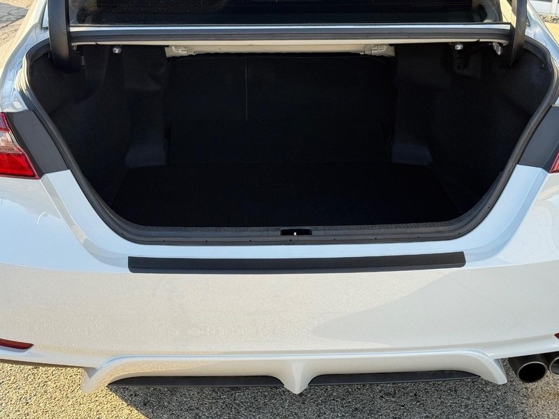 2022 Toyota Camry SE photo 4