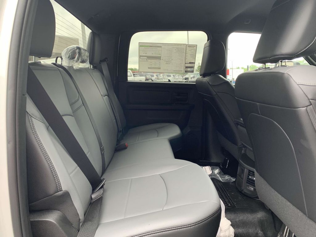 2025 Ram 2500 Tradesman photo 16