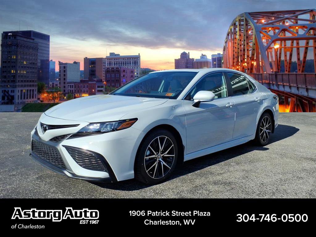 2023 Toyota Camry SE photo 7