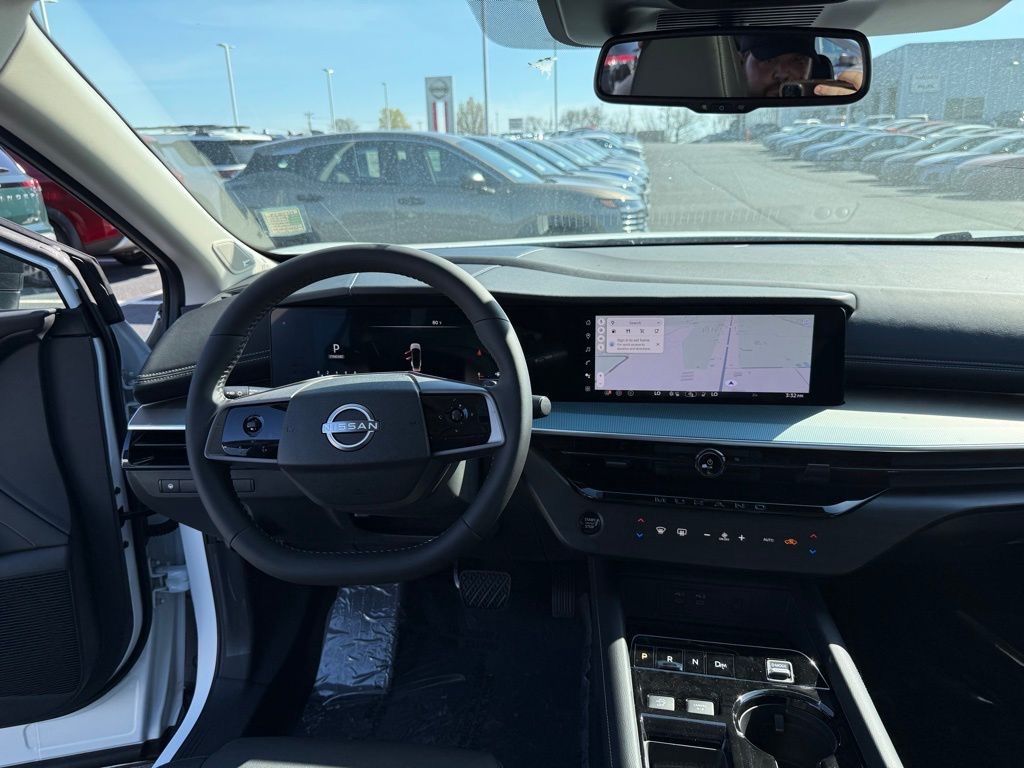 2025 Nissan Murano SL photo 14