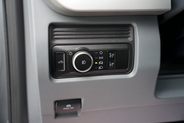 2025 FORD F-250 - Image 35