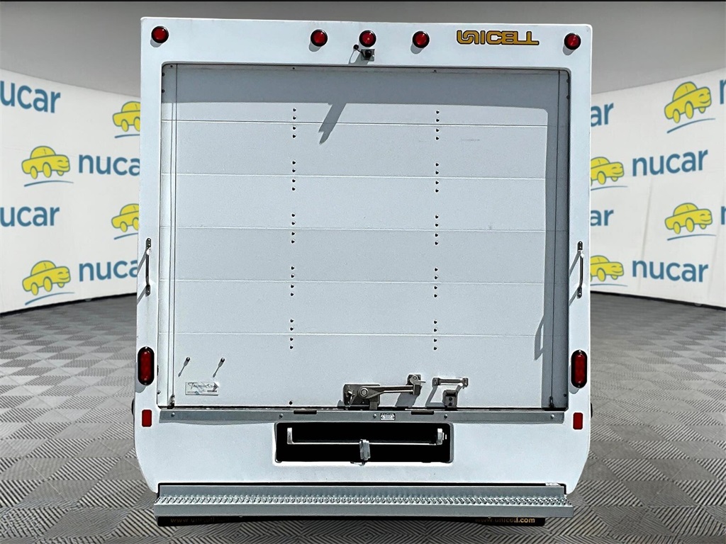 2025 Ford E-350 photo 5