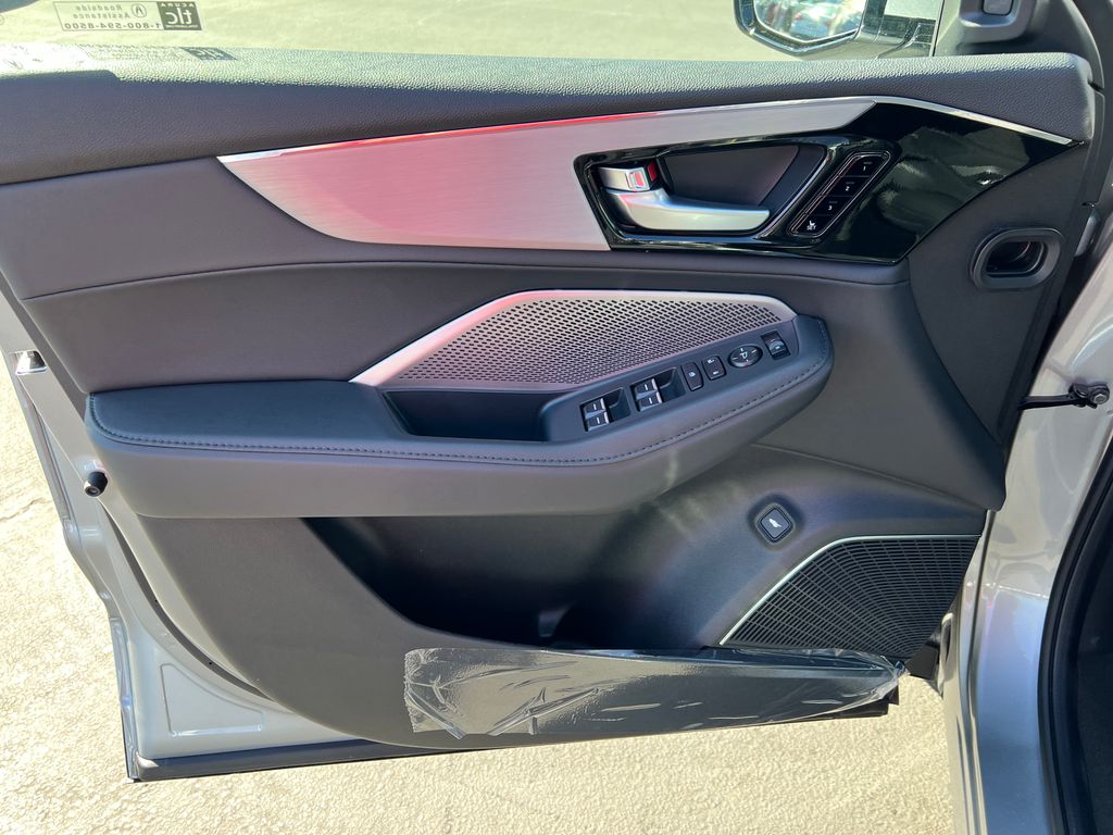 2025 Acura MDX SH-AWD photo 9